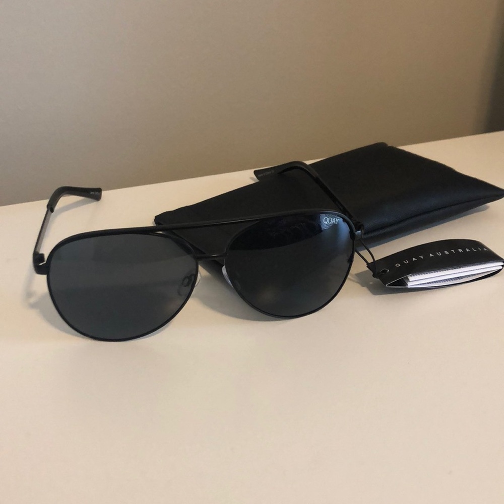 Quay Vivienne sunglasses